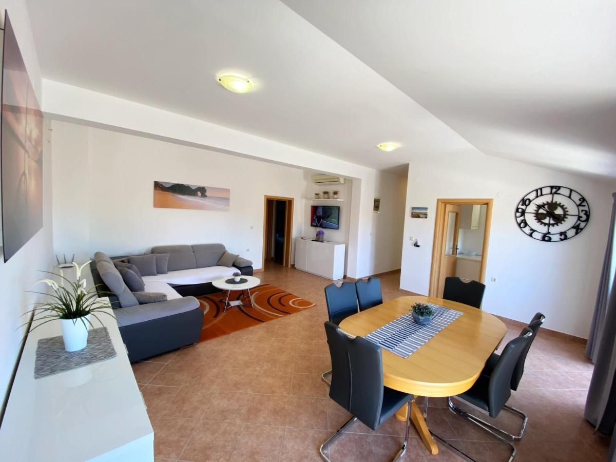 Apartments Saric بيوغْغاد نا موغو المظهر الخارجي الصورة