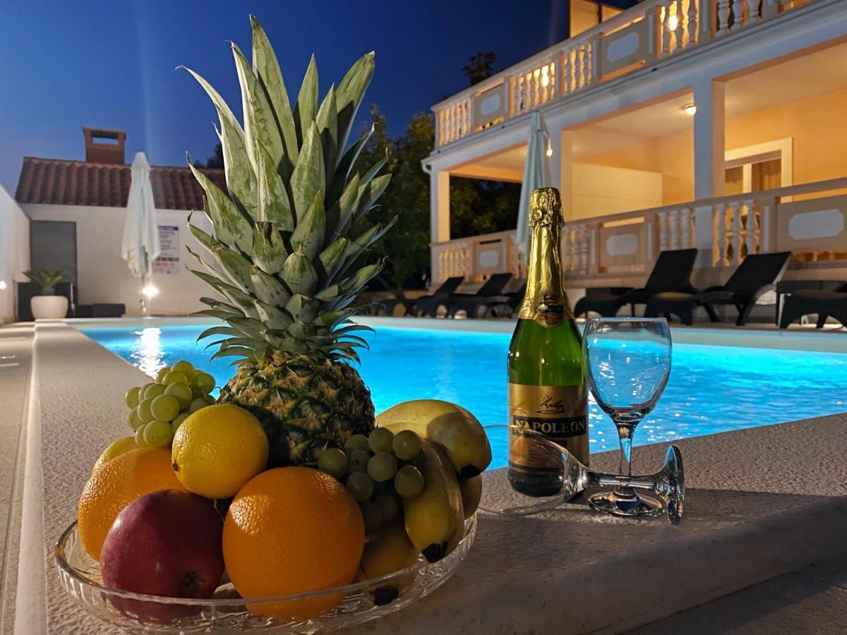 Apartments Saric بيوغْغاد نا موغو المظهر الخارجي الصورة