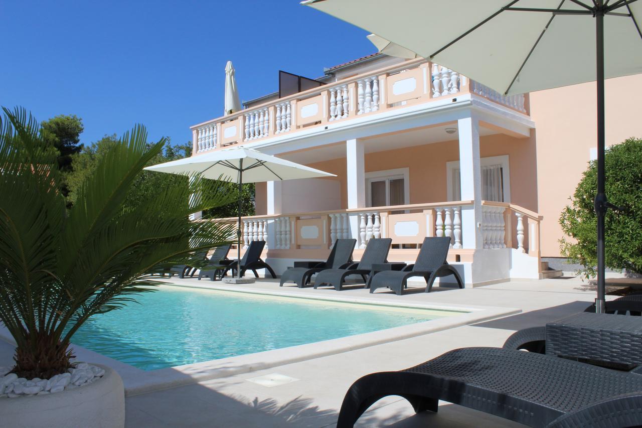 Apartments Saric بيوغْغاد نا موغو المظهر الخارجي الصورة
